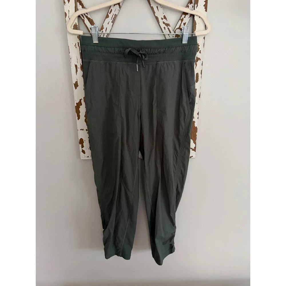 Lululemon Dance Studio Mid-Rise Cropped Green Size‎ 6